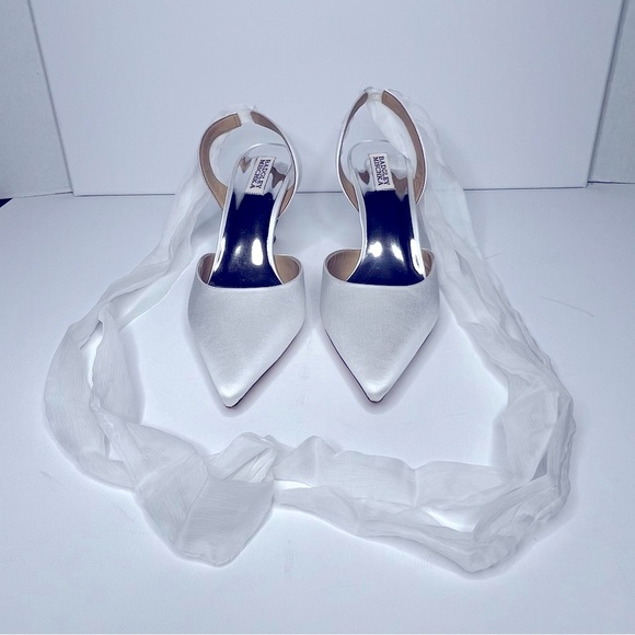 Badgley Mischka Blaze White Satin Stiletto Heels - Size 11- New with Box - Picture 3 of 10